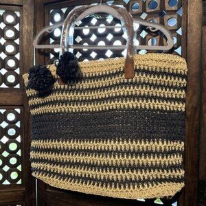 Target Beige & Blue Striped Paper Straw Pom Pom Zip Top Handbag Casual Beach NEW